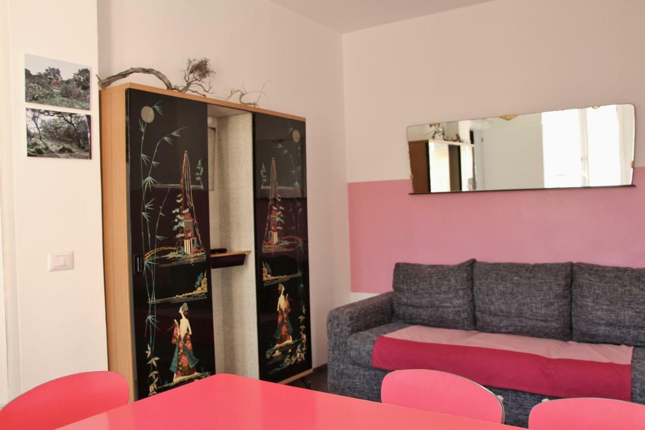 קליארי Appartamento Con Terrazza Panoramica In Marina. מראה חיצוני תמונה